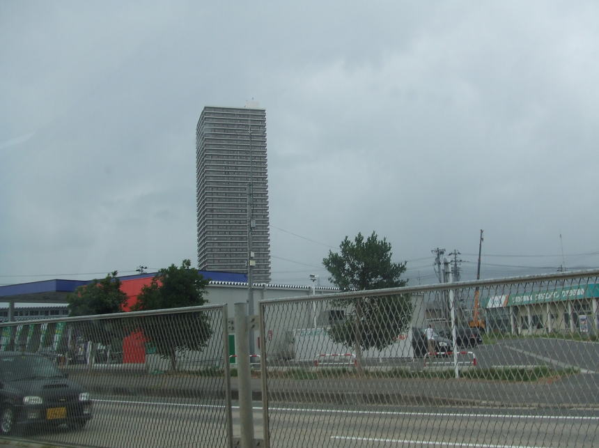 こんな所にもタワーマンション