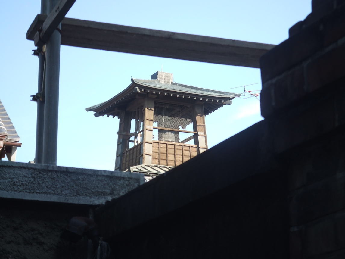 蔵造り資料館から見た時の鐘