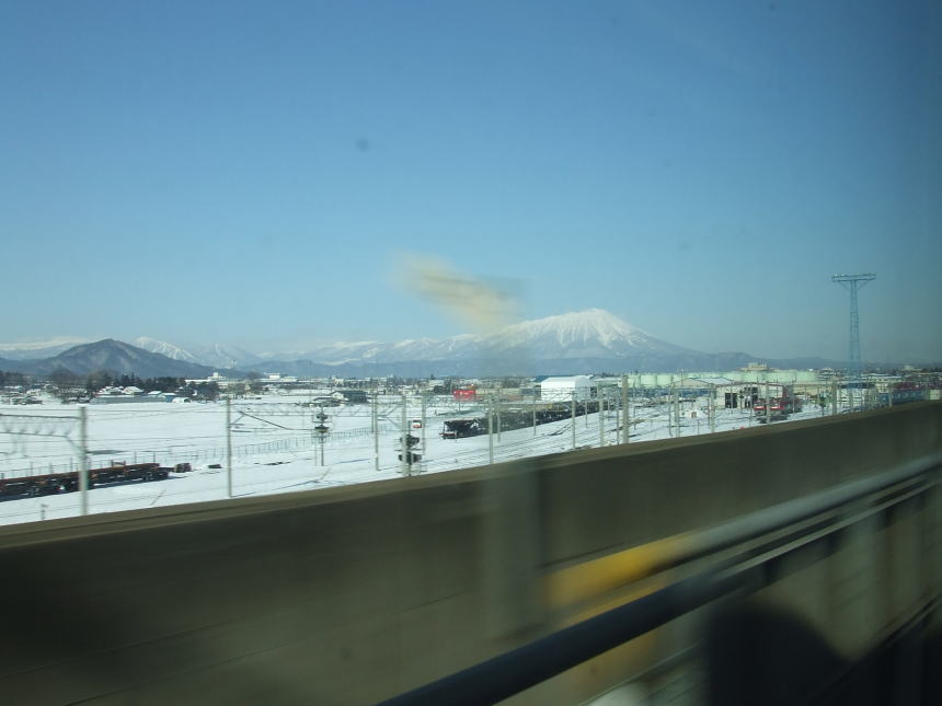 盛岡到着直前の車窓