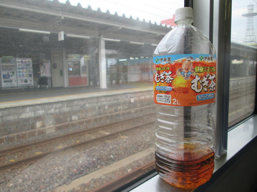 麦茶2Lペットボトル