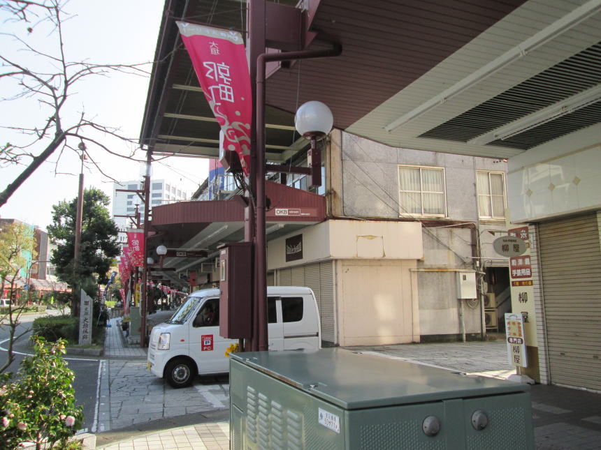 大垣城へ曲がる角