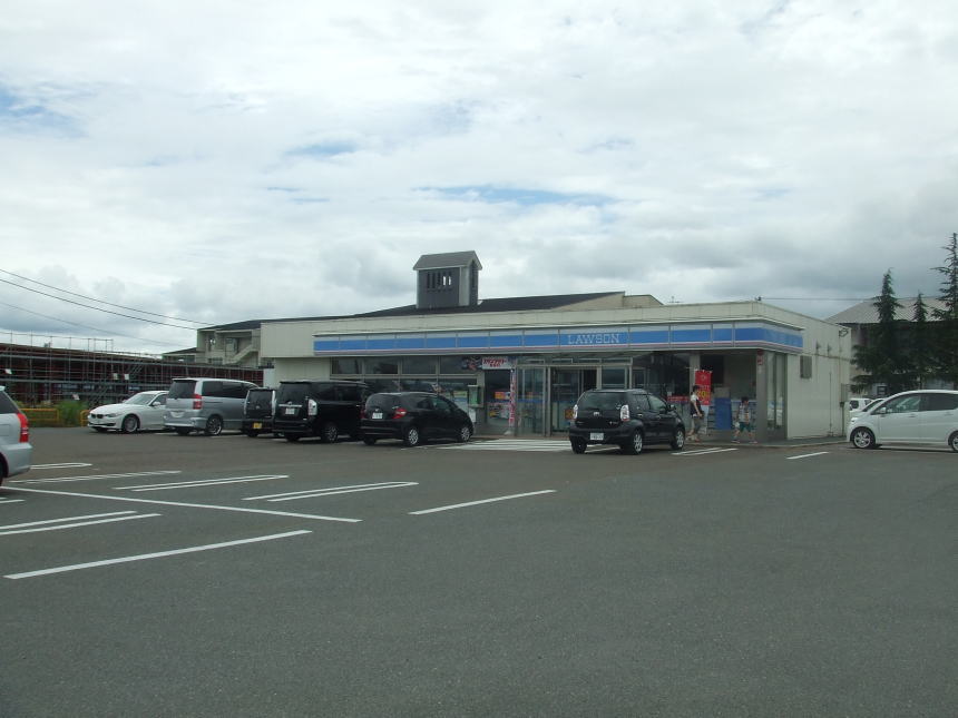 ローソン川西中小松店