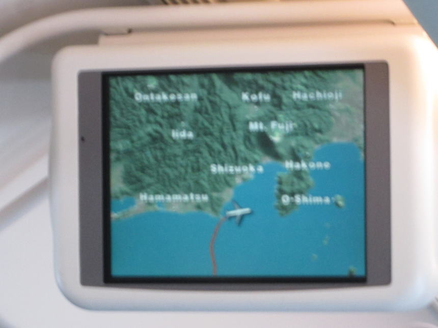 静岡県沖で西に転進