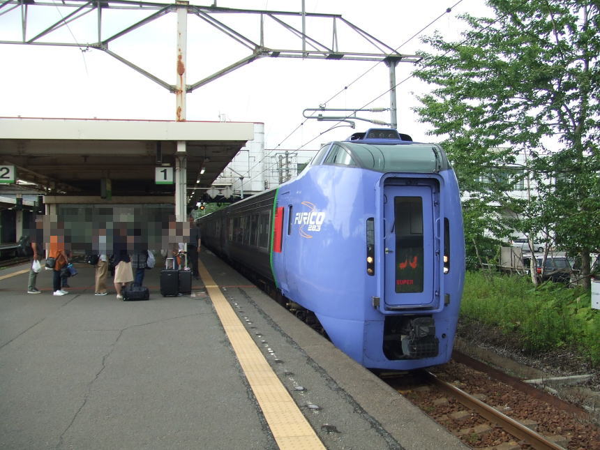 南千歳駅1番ホーム