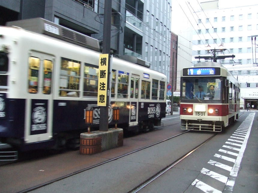市内を走る路面電車