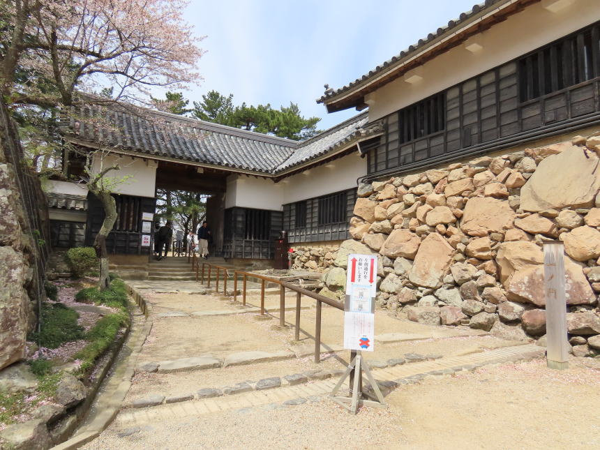 一ノ門（外側）